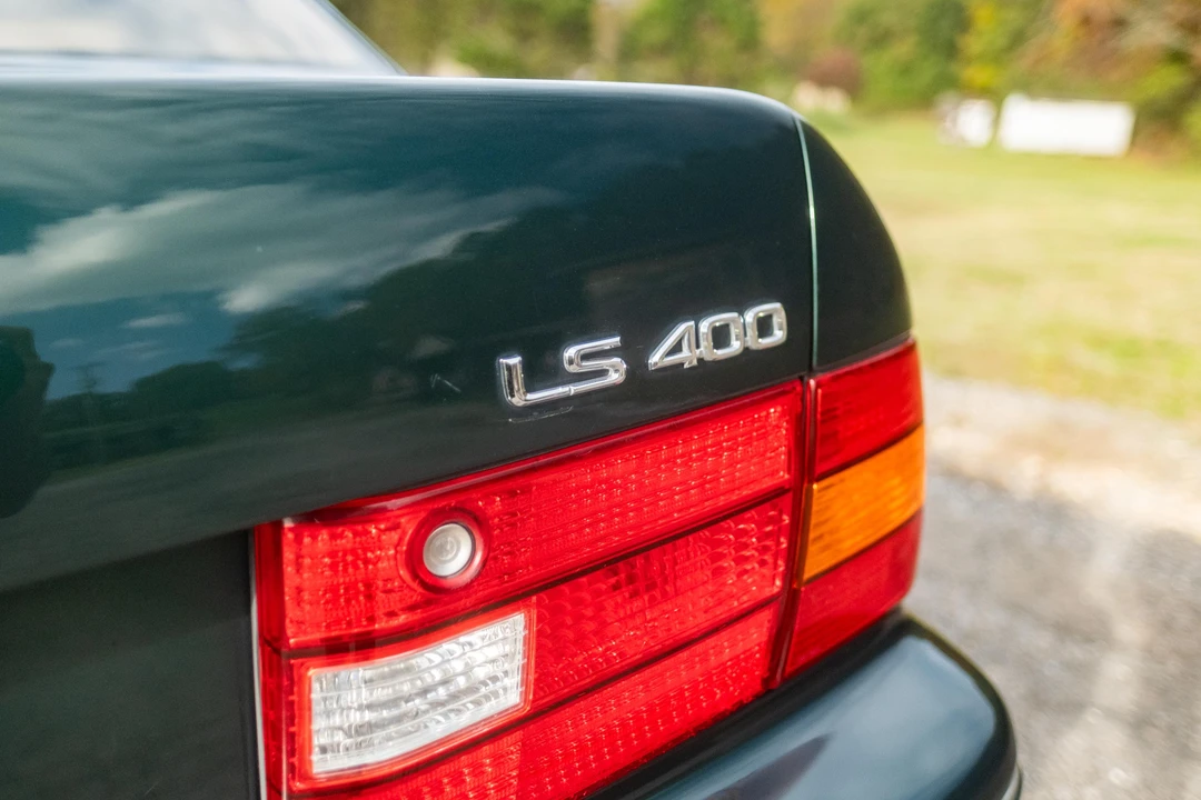 1999 Lexus LS 2nd Gen - Image 14 of 31