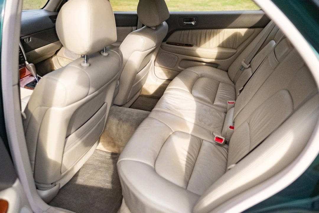 1999 Lexus LS 2nd Gen - Image 26 of 31