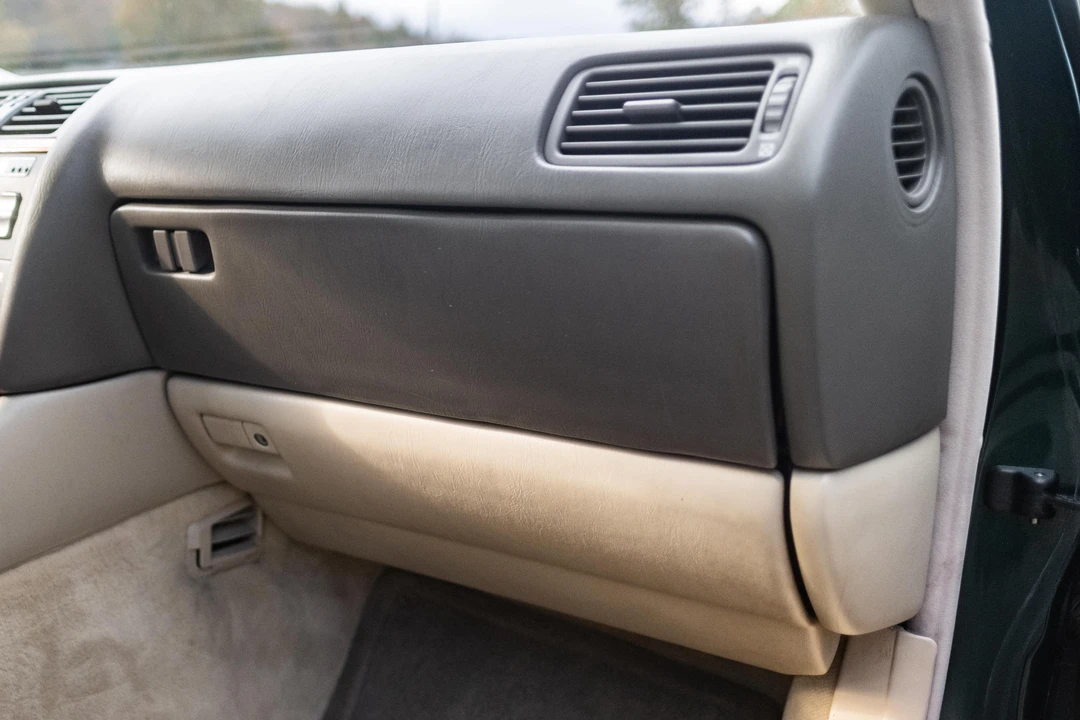 1999 Lexus LS 2nd Gen - Image 29 of 31