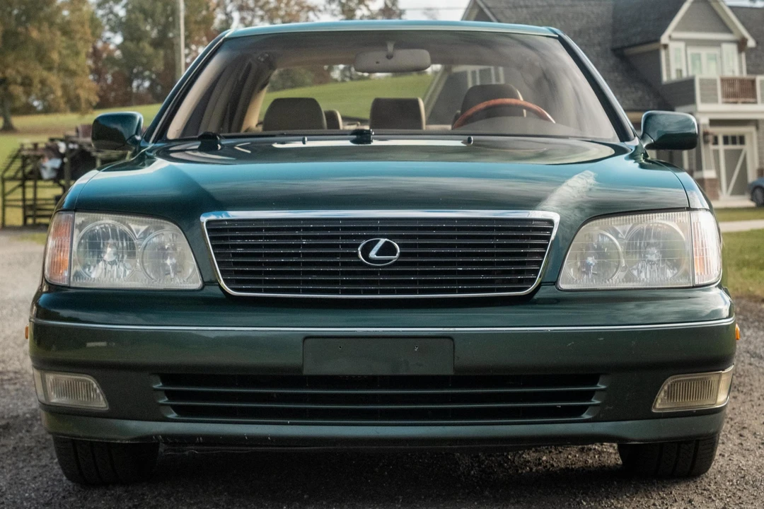1999 Lexus LS 2nd Gen - Image 2 of 31