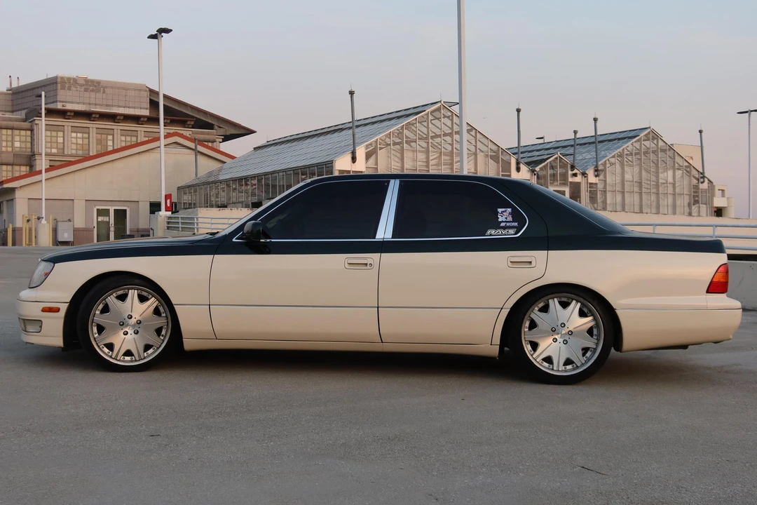 1999 Lexus LS 2nd Gen - Image 3 of 31