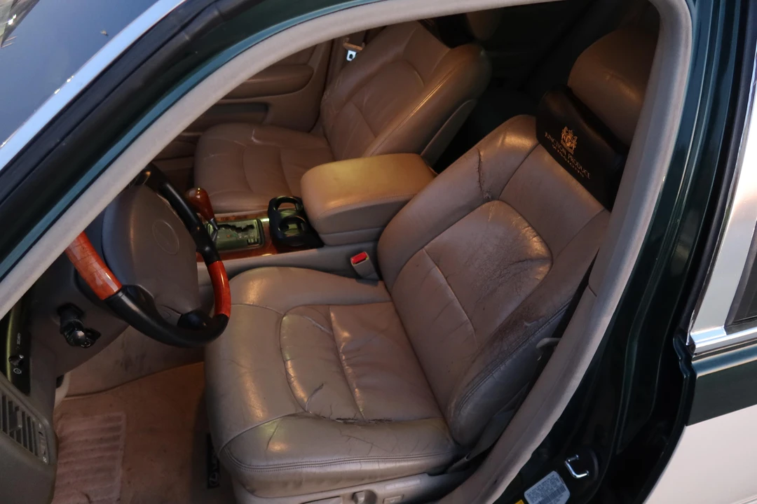 1999 Lexus LS 2nd Gen - Image 17 of 31