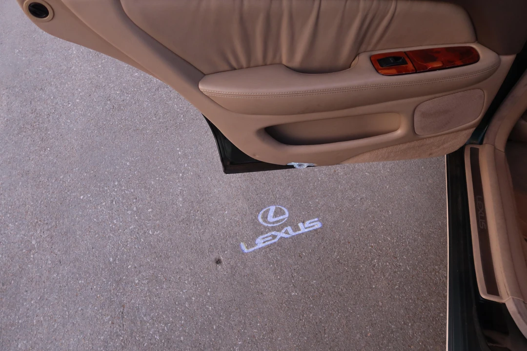 1999 Lexus LS 2nd Gen - Image 27 of 31