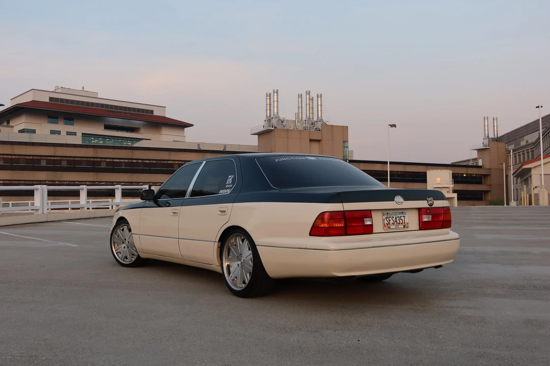 1999 Lexus LS 2nd Gen - Image 7 of 31