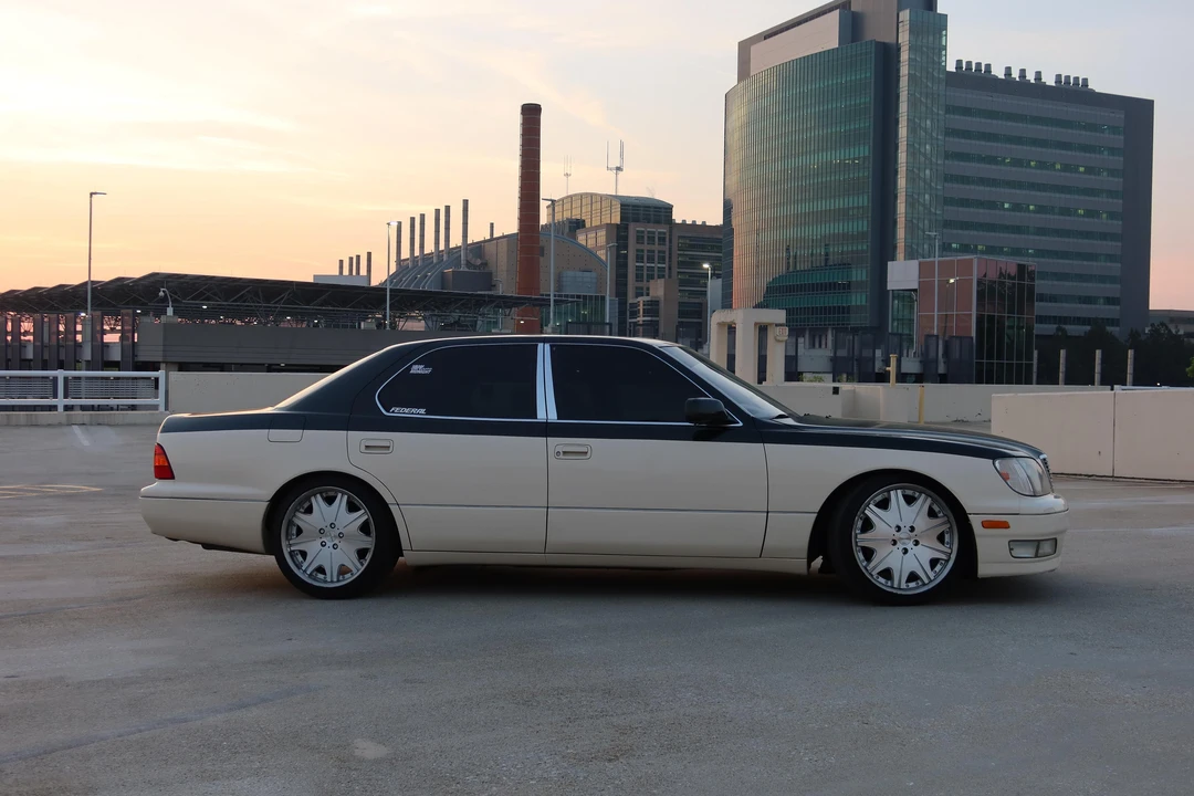1999 Lexus LS 2nd Gen - Image 8 of 31