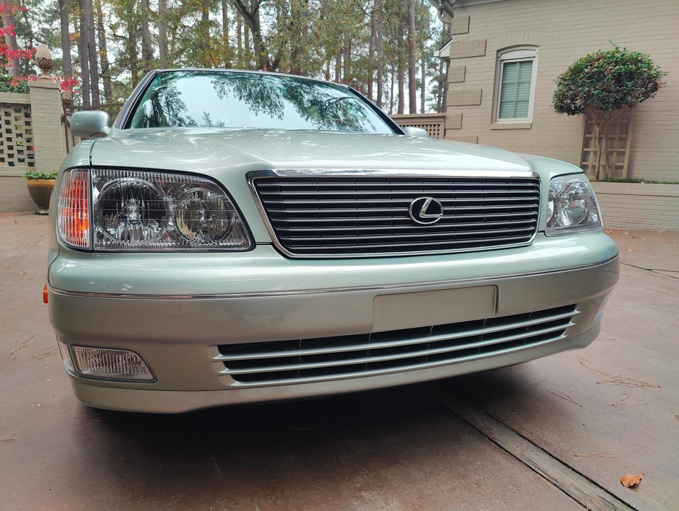 1999 Lexus LS 2nd Gen - Image 23 of 31