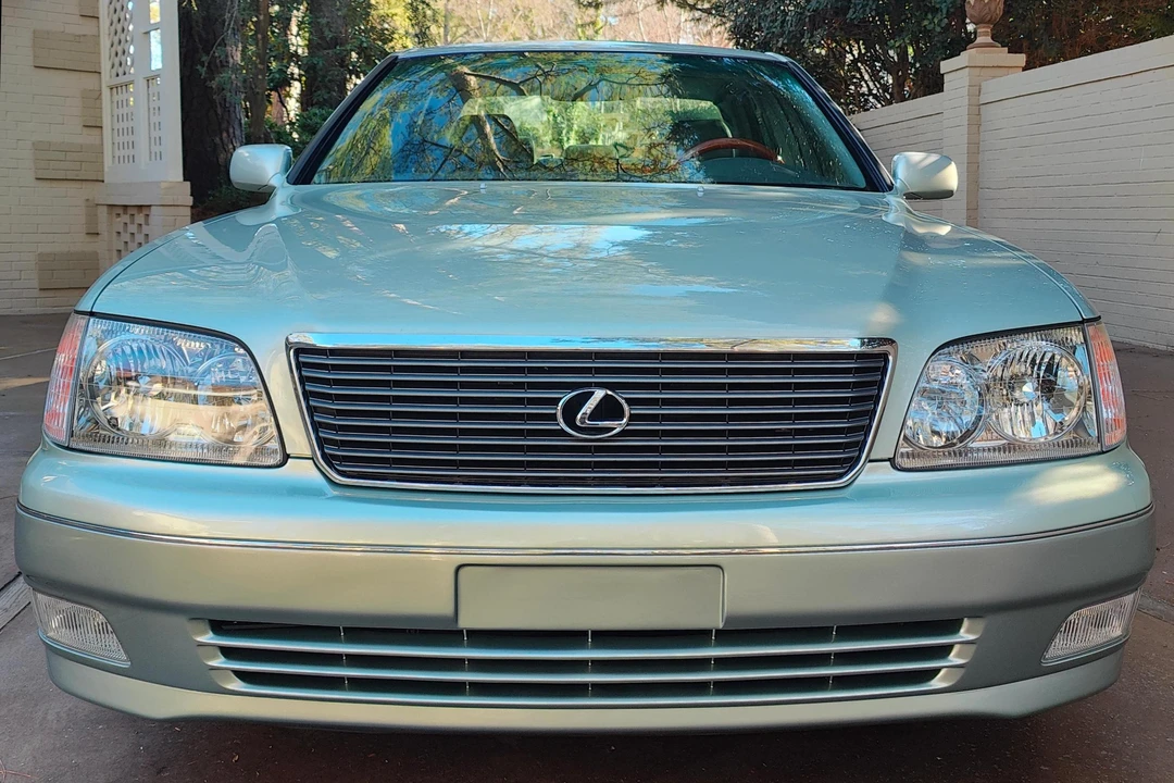 1999 Lexus LS 2nd Gen - Image 2 of 31