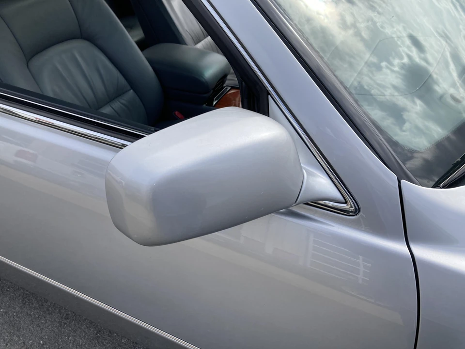 1999 Lexus LS 2nd Gen - Image 22 of 31