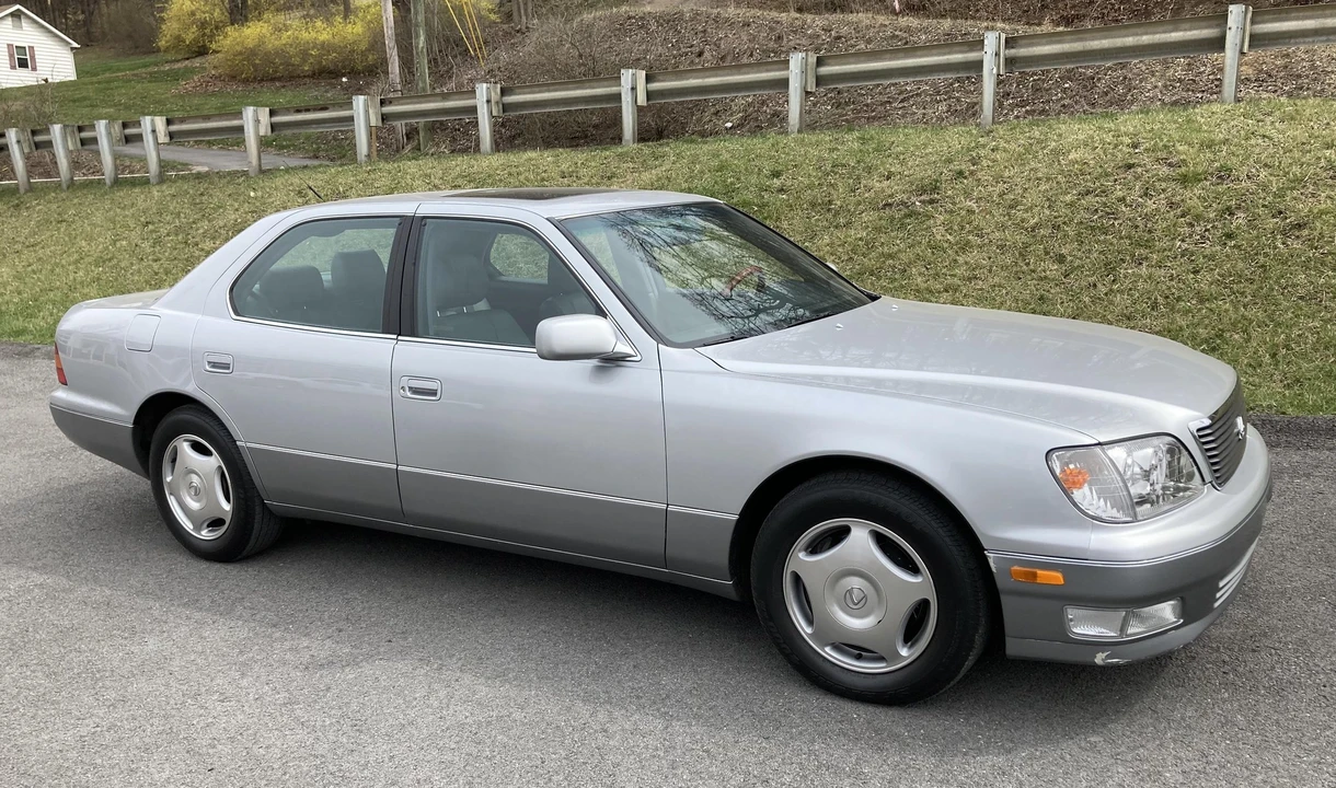 1999 Lexus LS 2nd Gen - Image 2 of 31