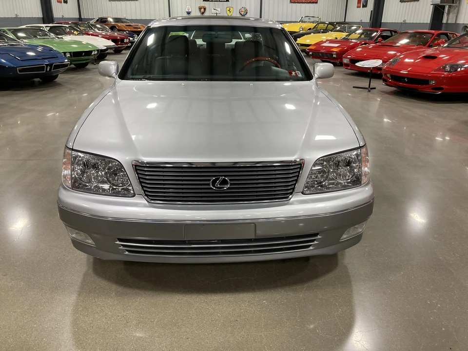 1999 Lexus LS 2nd Gen - Image 16 of 31