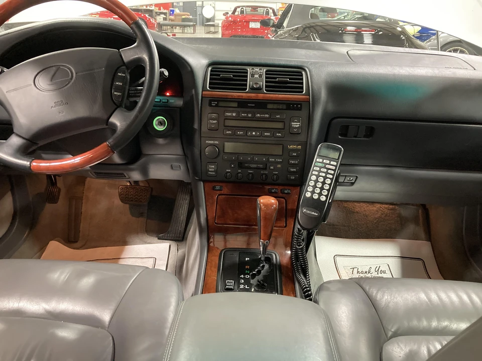 1999 Lexus LS 2nd Gen - Image 30 of 31