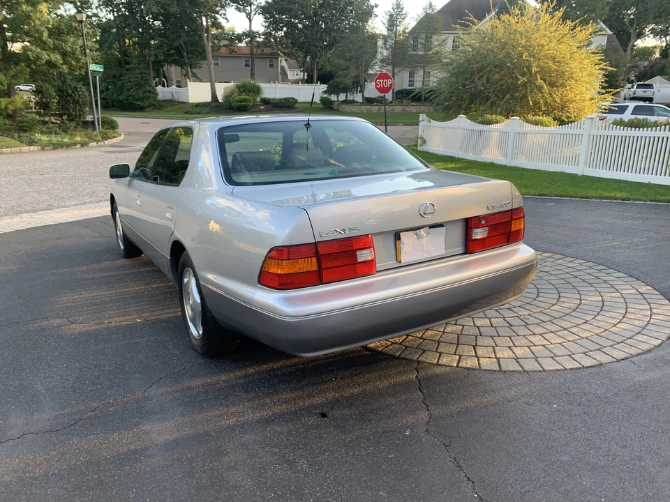1999 Lexus LS 2nd Gen - Image 11 of 31