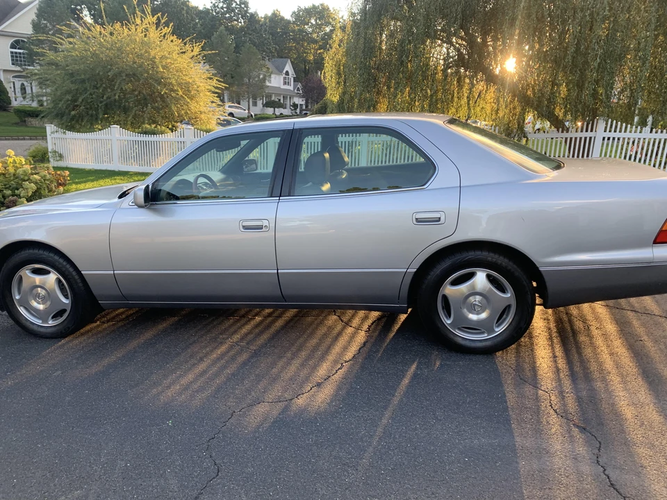 1999 Lexus LS 2nd Gen - Image 8 of 31
