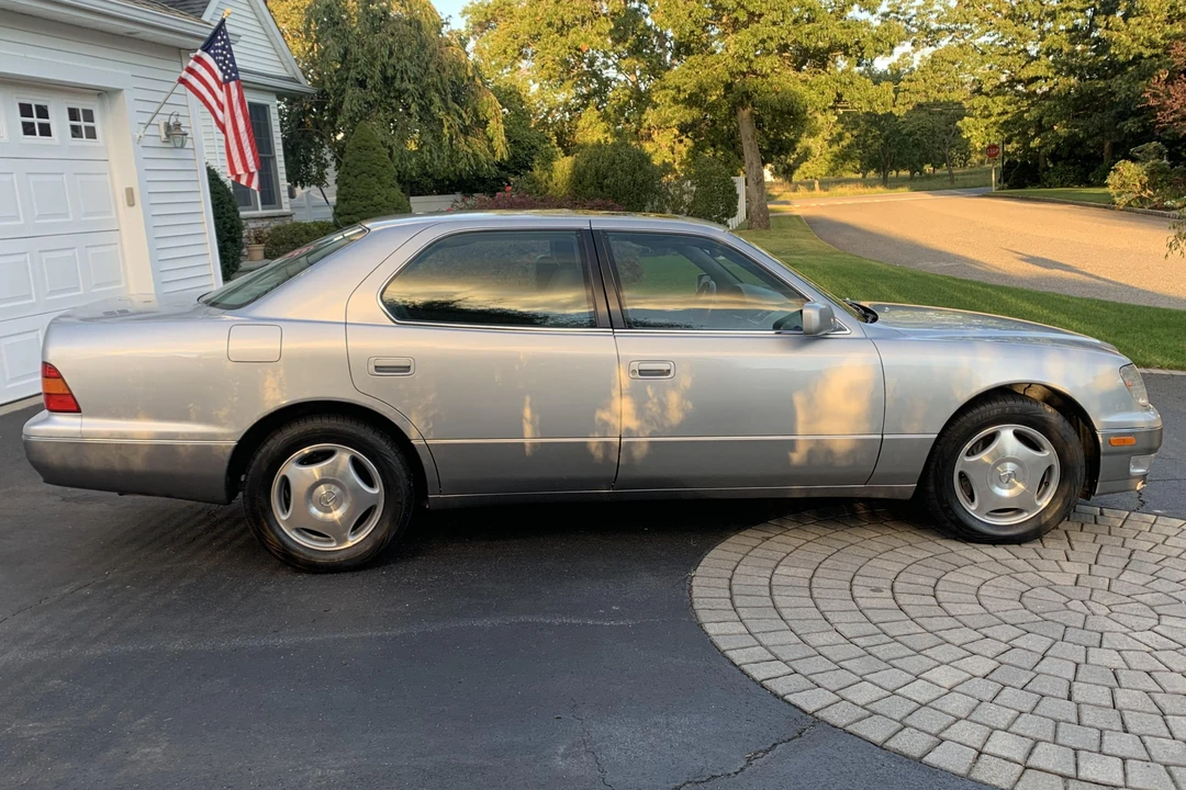 1999 Lexus LS 2nd Gen - Image 3 of 31
