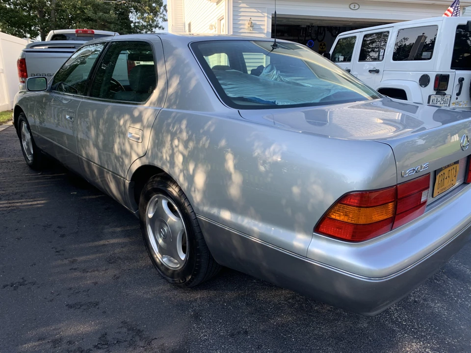 1999 Lexus LS 2nd Gen - Image 10 of 31