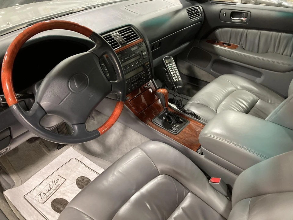 1999 Lexus LS 2nd Gen - Image 29 of 31