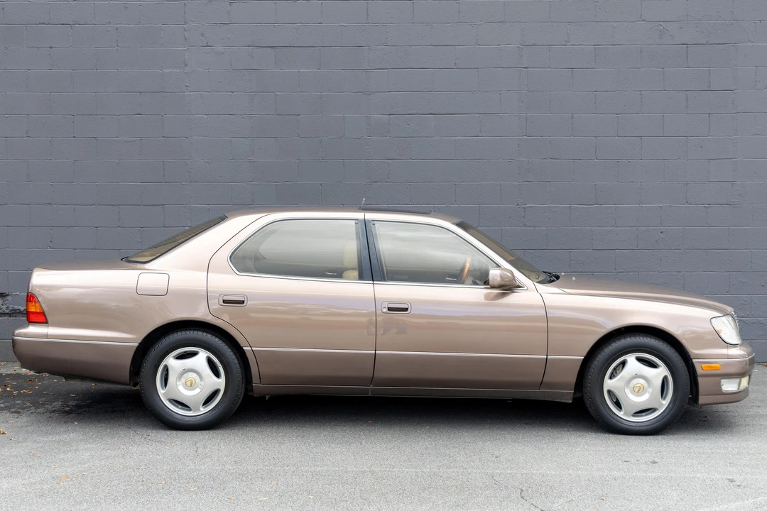 1999 Lexus LS 2nd Gen - Image 3 of 31