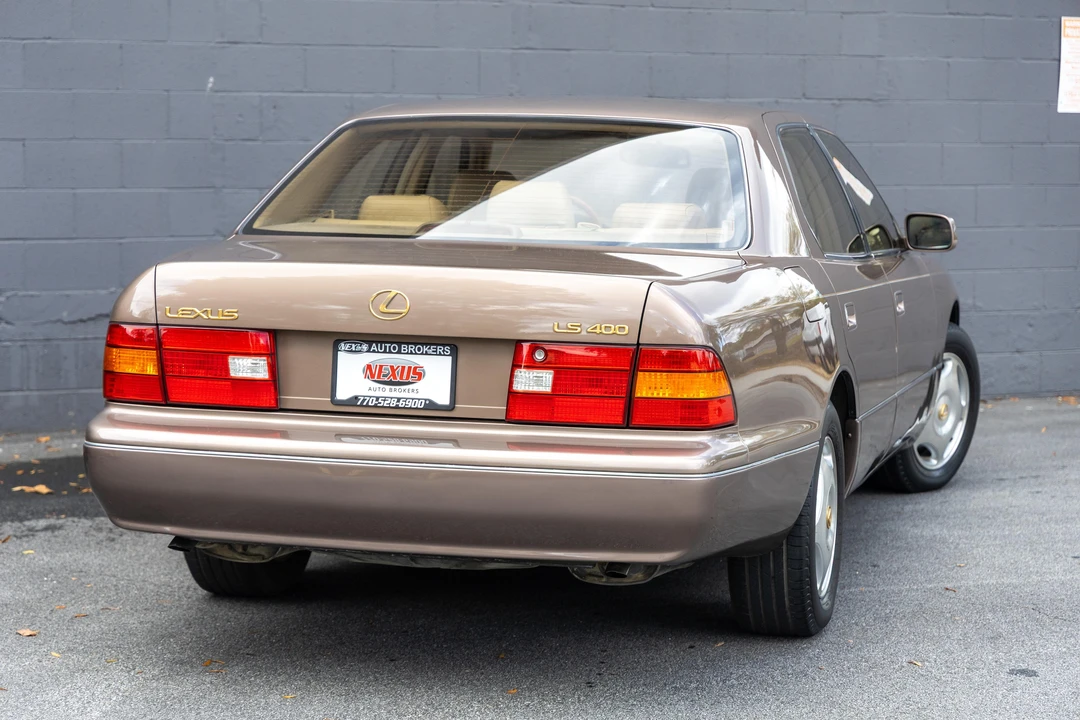 1999 Lexus LS 2nd Gen - Image 13 of 31