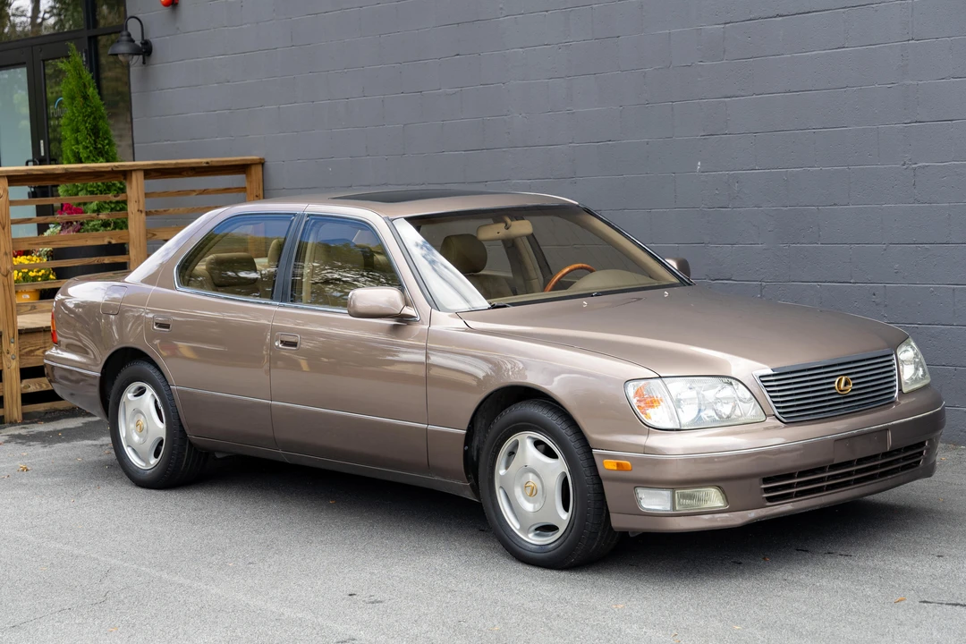 1999 Lexus LS 2nd Gen - Image 19 of 31