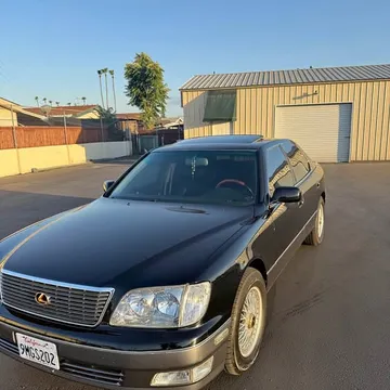 1999 Lexus LS 400