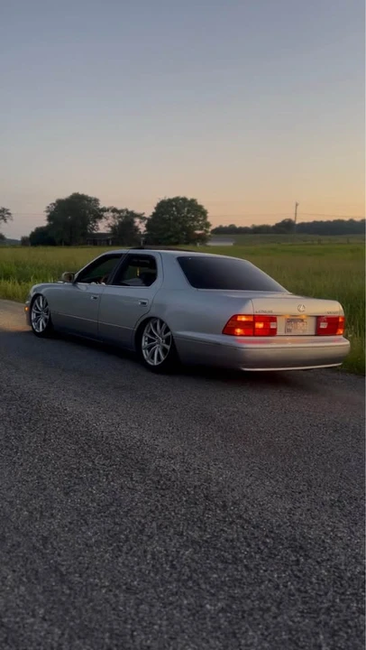 1999 Lexus LS 2nd Gen - Image 7 of 8