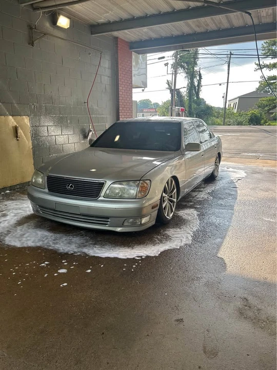 1999 Lexus LS 2nd Gen - Image 4 of 8
