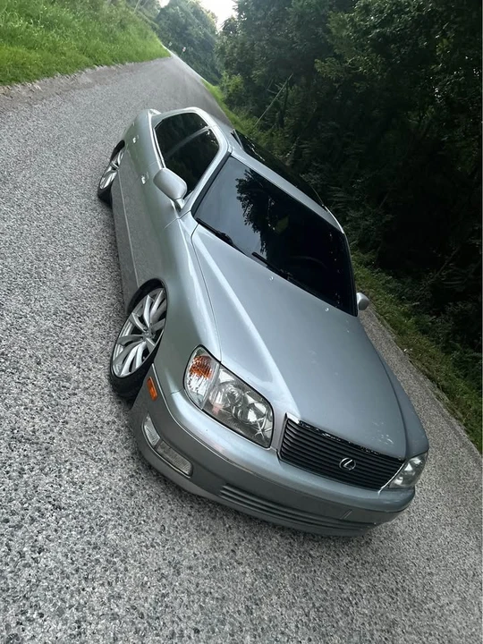 1999 Lexus LS 2nd Gen - Image 6 of 8