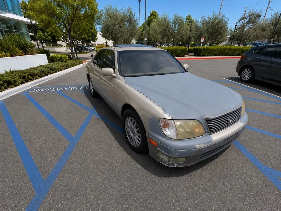 1999 Lexus LS 2nd Gen - Image 2 of 5