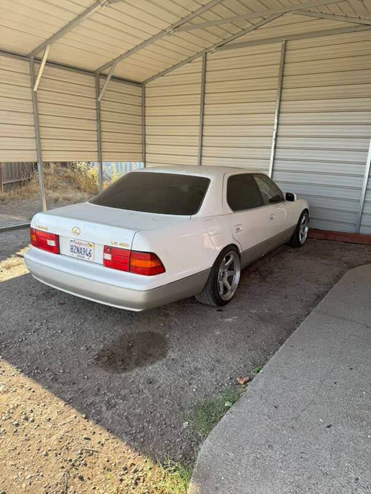 1999 Lexus LS 2nd Gen - Image 3 of 5