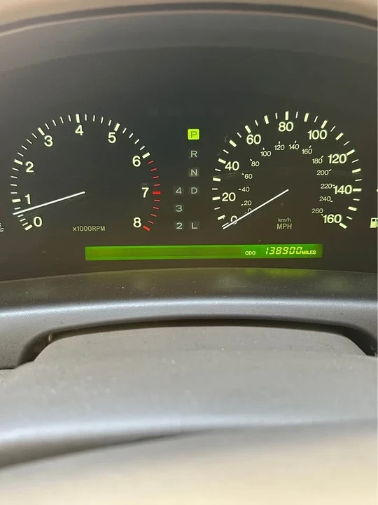 1999 Lexus LS 2nd Gen - Image 4 of 12