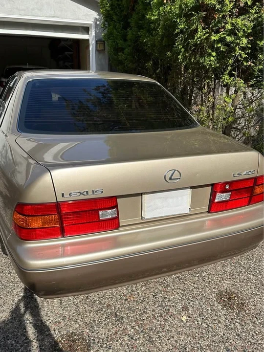 1999 Lexus LS 2nd Gen - Image 3 of 12