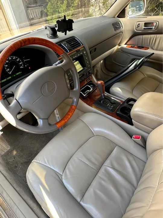 1999 Lexus LS 2nd Gen - Image 5 of 12