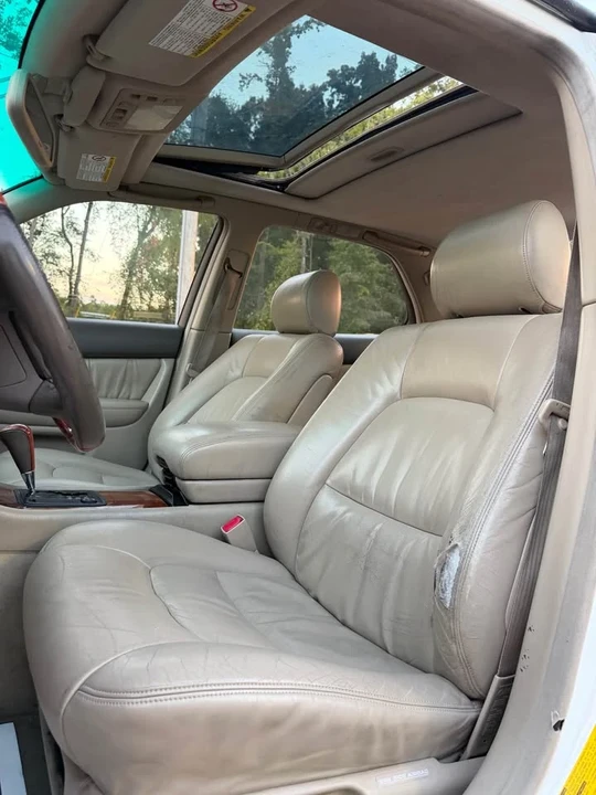 1999 Lexus LS 2nd Gen - Image 7 of 12