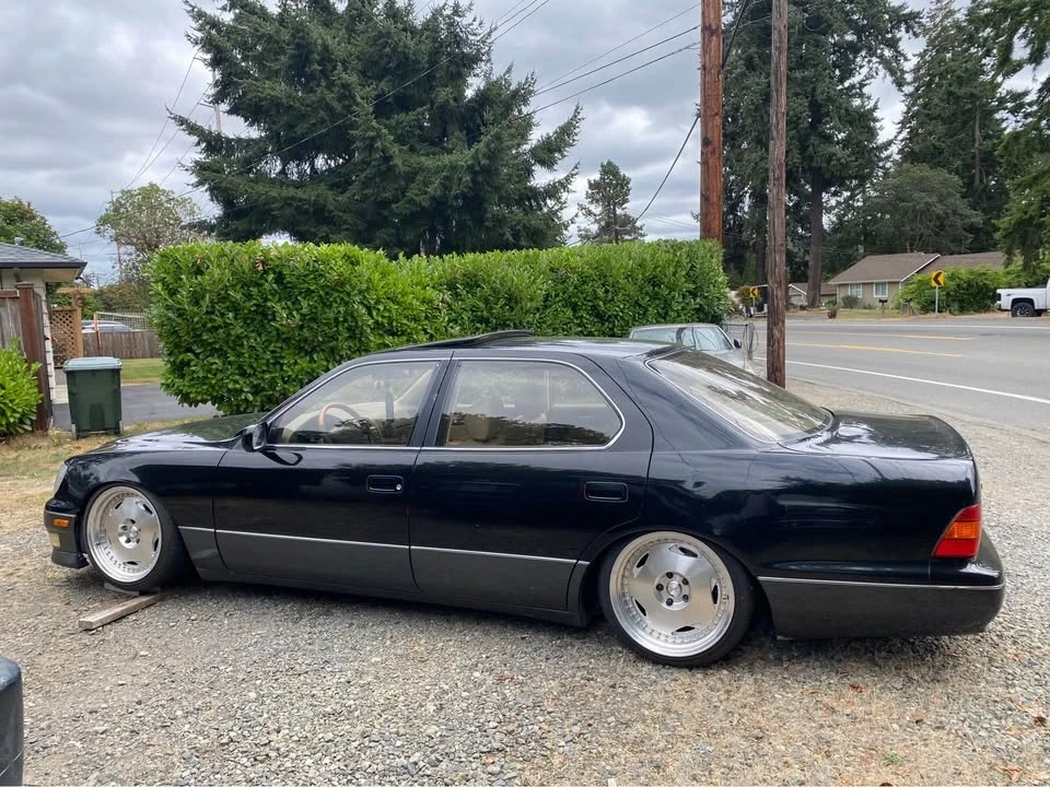 1999 Lexus LS 2nd Gen - Image 2 of 8
