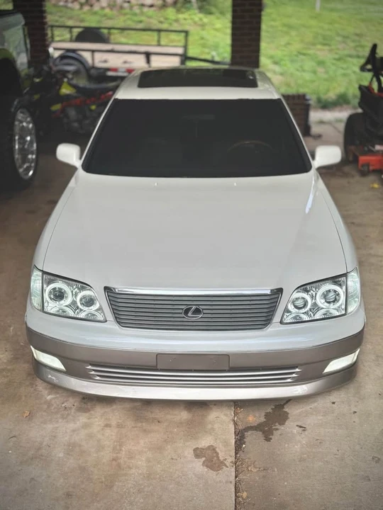 1999 Lexus LS 2nd Gen - Image 18 of 18