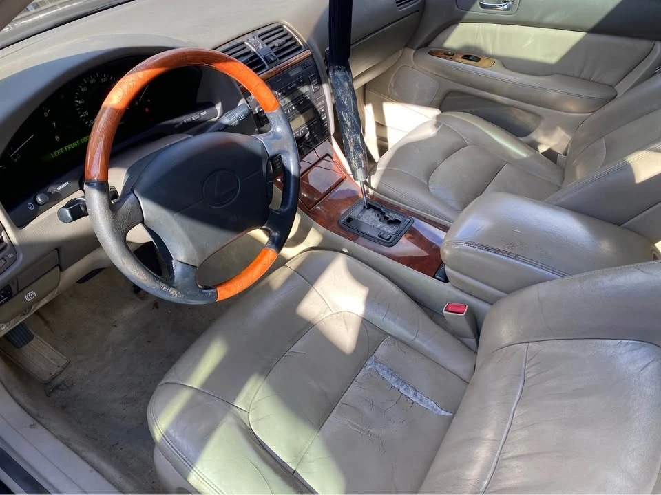 1999 Lexus LS 2nd Gen - Image 6 of 8