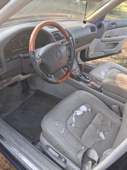 1999 Lexus LS 2nd Gen - Image 7 of 8