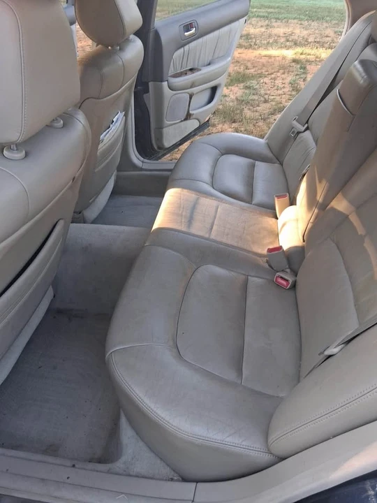1999 Lexus LS 2nd Gen - Image 5 of 8