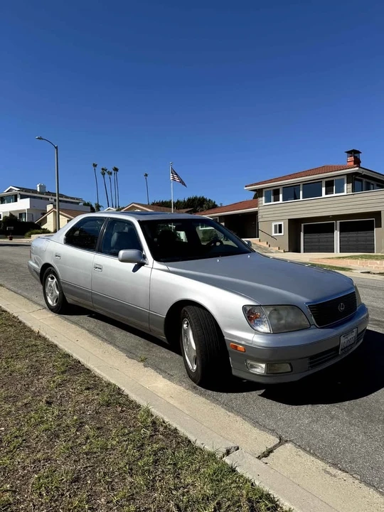 1999 Lexus LS 2nd Gen - Image 8 of 15