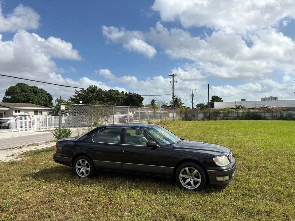 1999 Lexus LS 2nd Gen - Image 6 of 9