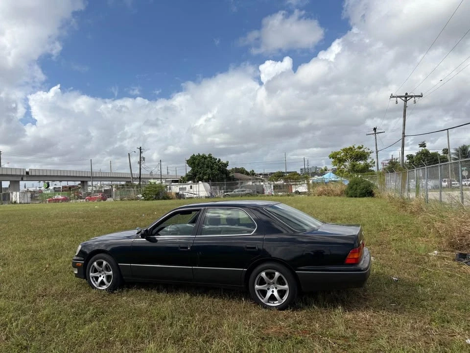 1999 Lexus LS 2nd Gen - Image 3 of 9