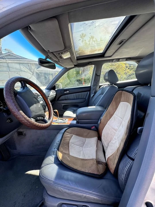 1999 Lexus LS 2nd Gen - Image 11 of 15