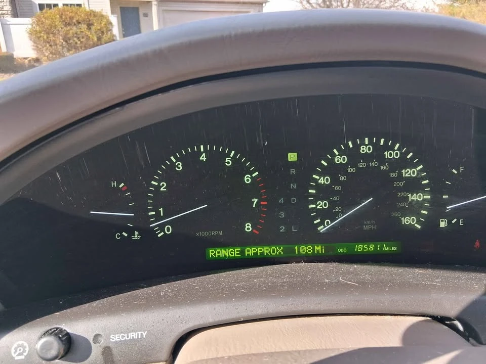 1999 Lexus LS 2nd Gen - Image 5 of 9