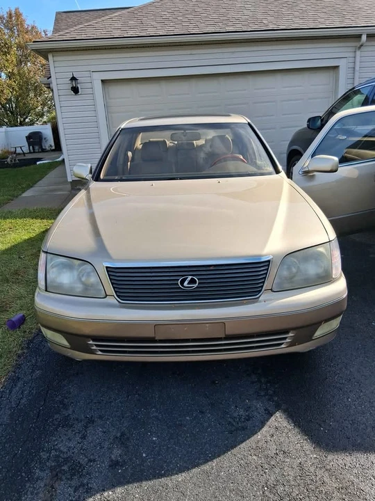 1999 Lexus LS 2nd Gen - Image 3 of 9