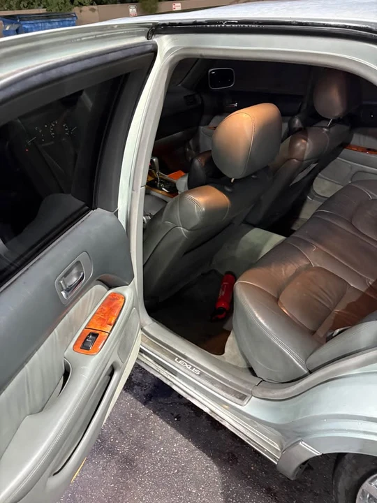 1999 Lexus LS 2nd Gen - Image 7 of 10