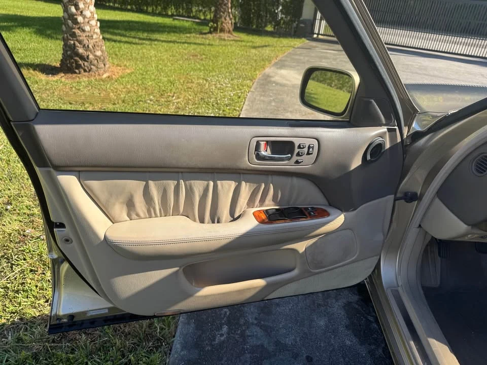 1999 Lexus LS 2nd Gen - Image 9 of 17