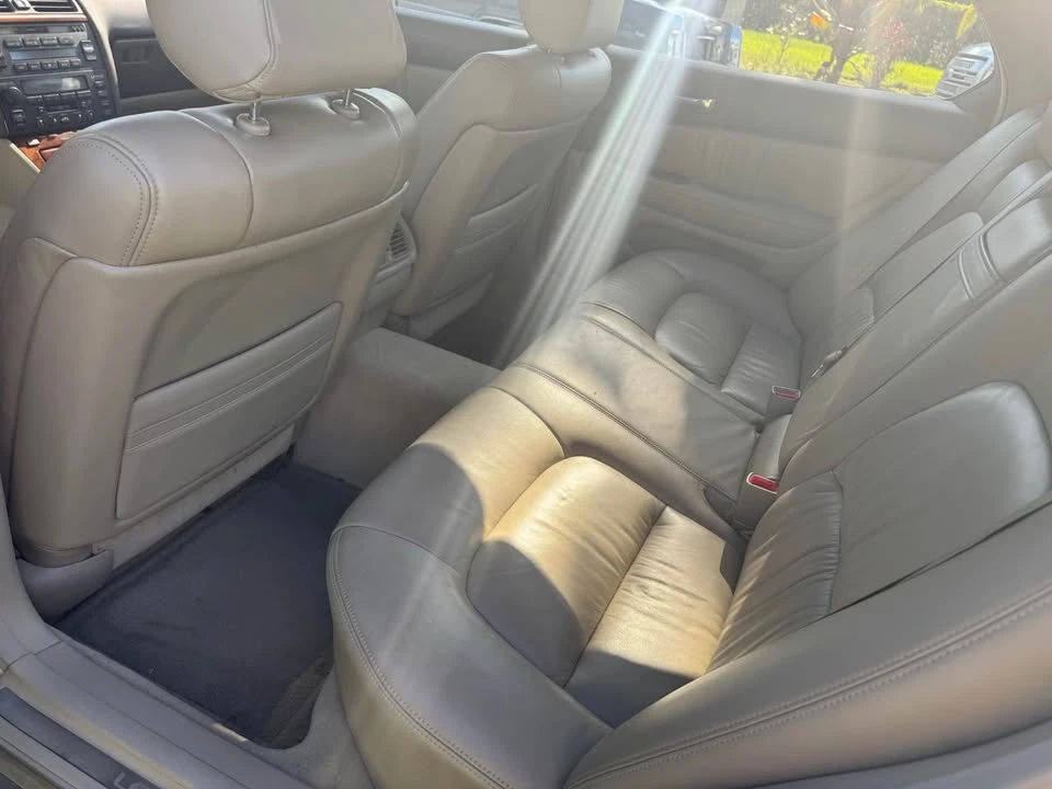 1999 Lexus LS 2nd Gen - Image 11 of 17