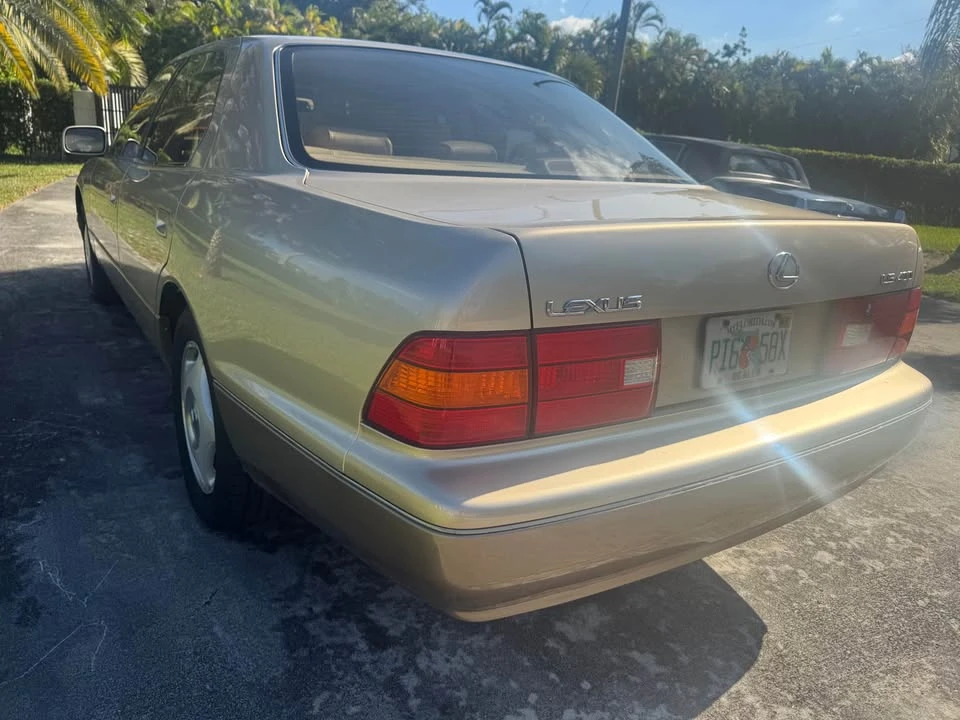 1999 Lexus LS 2nd Gen - Image 6 of 17