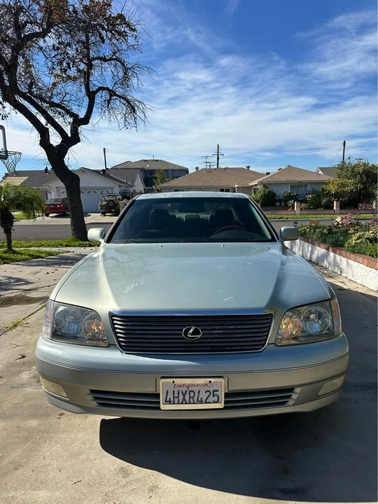 1999 Lexus LS 2nd Gen - Image 2 of 12