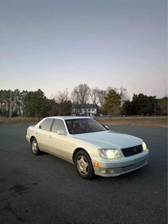 1999 Lexus LS 2nd Gen - Image 3 of 12